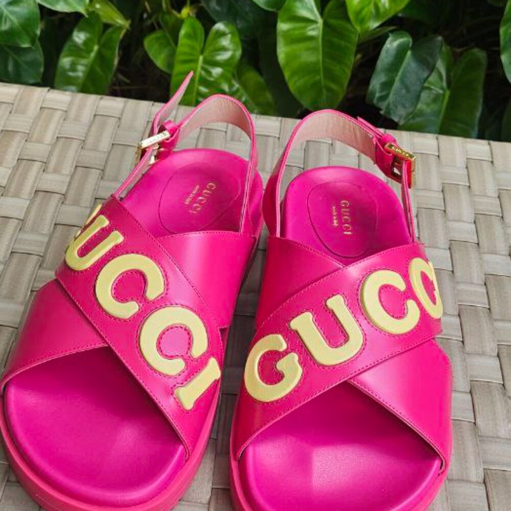 Gucci Gucci Calfskin Elizabeth Nappa Charlotte Logo Slingback Sandals 38 Fancy Fuchs